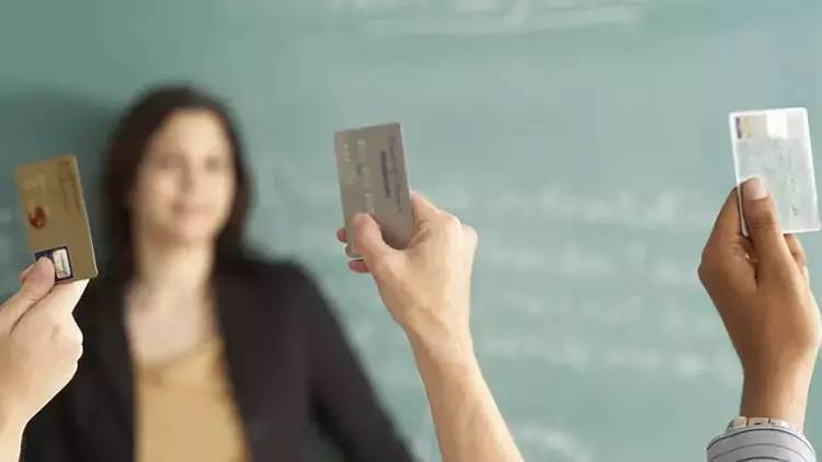 Kredi kartı kullanan herkes 10 gün sonra ek para ödeyecek! 10